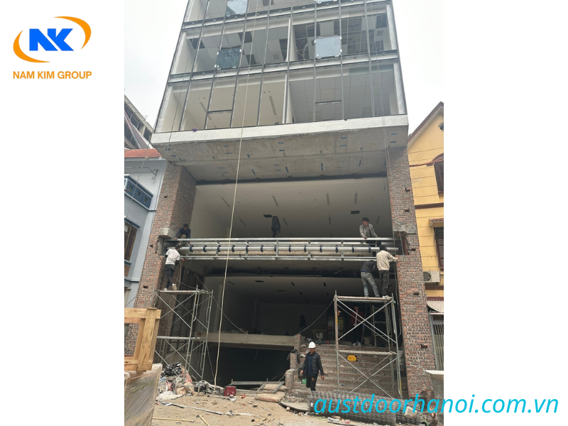 Lắp đặt cửa cuốn Austdoor B100s tại phố Nguyễn Thị Định 