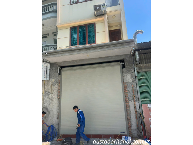 Thi công lắp đặt cửa cuốn austdoor E51i
